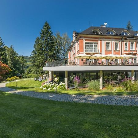 Wellness&Spa hotel Villa Regenhart Jeseník Exteriör bild